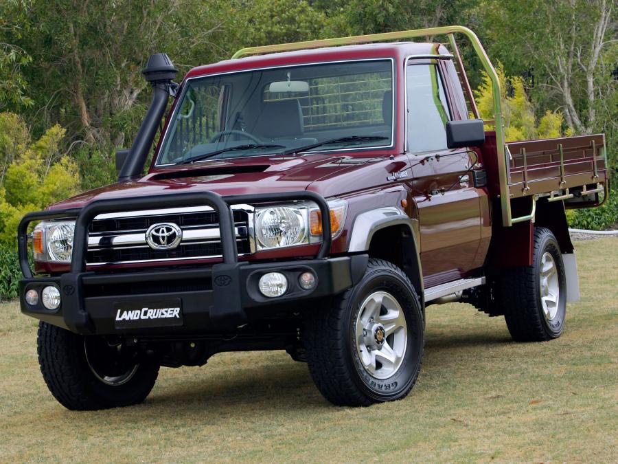  Toyota Land Cruiser 70 Cab Chassis GXL 2007 года  (фото 6 из 13)